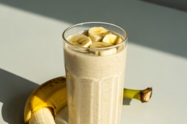 banana oats refuel shake