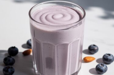 blueberry almond milk shake