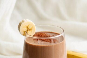 chocolate banana health shake