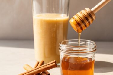 honey and cinnamon shake