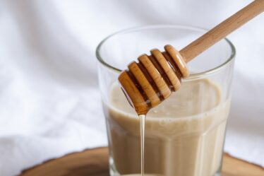 honey and oats power shake