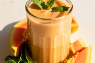 mint and papaya shake