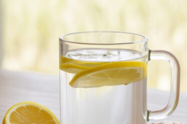 morning detox with lemon