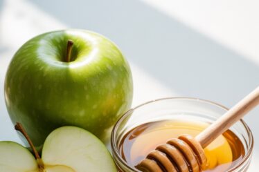 natural glow from apples