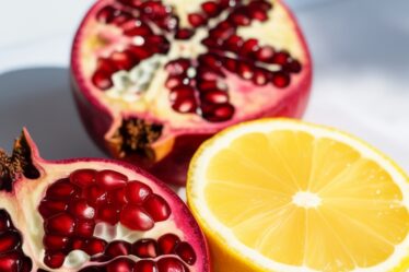 pomegranate lemon belly detox