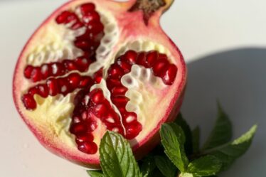 pomegranate mint glow secret
