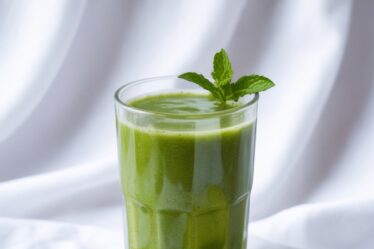 spinach apple digestive shake